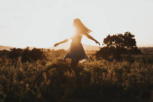 Silhouette Dancing Girl Wallpaper