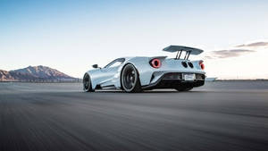 Silver 2017 Ford Gt Sports Car Wallpaper