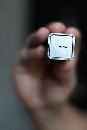 Silver Tube Webcam Wallpaper