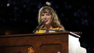 Singer Performerat Piano Wallpaper