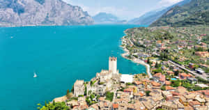 Sirmione Town Of Lago Di Garda Wallpaper
