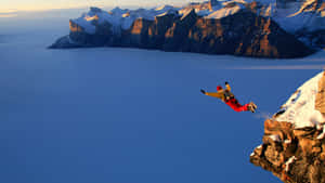 Skydiving Magnificent Ocean View Wallpaper