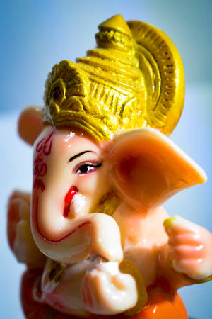 Small Ganpati Bappa Statue Wallpaper