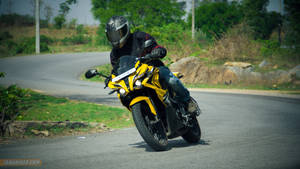 Smooth Pulsar Rs200 Ride Wallpaper