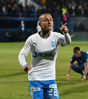 Soccer_ Player_ Pointing_ During_ Match Wallpaper