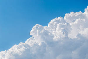 Soft Blue Cloudy Sky Daytime Wallpaper