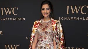 Sonam Kapoor Iwc Schaffhausen Event 2017 Wallpaper
