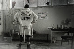 Sonny Liston Robe Back View Wallpaper