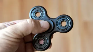Soothing Black Fidget Toy Wallpaper