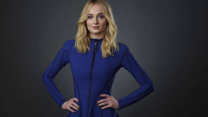 Sophie Turner Blue Outfit Wallpaper