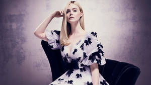 Sophisticated Elle Fanning Wallpaper