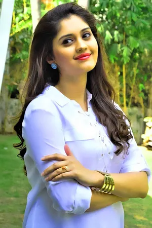 South Heroine Surbhi Wallpaper