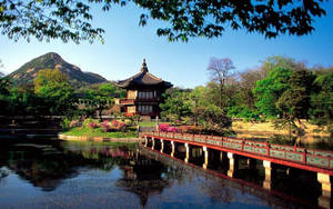 South Korean Cultural Landmark Wallpaper