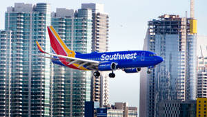 Southwest Airlines Aircraft Cityscape Wallpaper