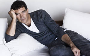 Spanish Singer Antonio Banderas Wallpaper