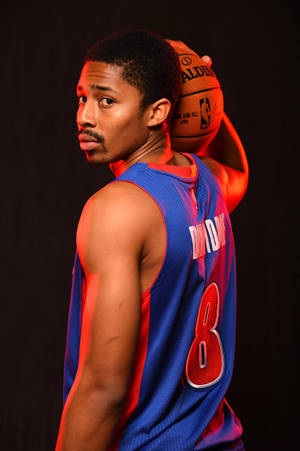 Spencer Dinwiddie Side Pose Wallpaper