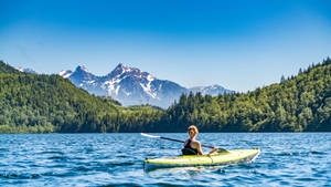 Sport Female Kayaker Wallpaper