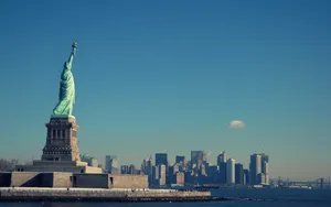 Statue Of Liberty Clear Sky Wallpaper