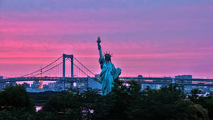 Statue Of Liberty Purple Sky Wallpaper