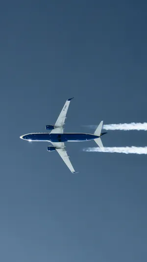 Stay Connected While On The Go! Wallpaper