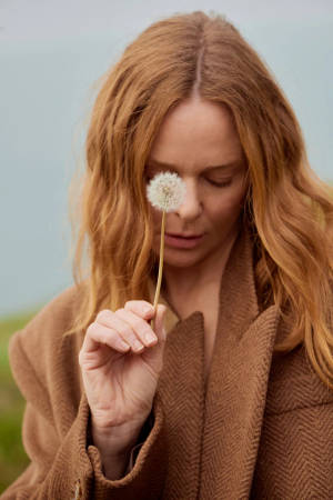 Stella Mccartney And A Flower Wallpaper