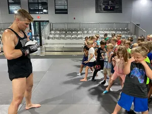 Stephen Thompson At A Press Conference Wallpaper