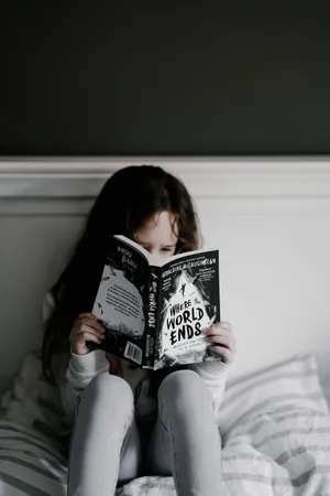 Stray Kid And Book Aesthetic Wallpaper