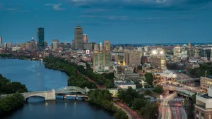 Stunning View Of The Boston University Bridge Wallpaper