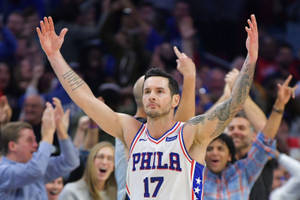 Successful Shot Photo Of Jj Redick Wallpaper