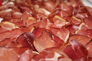 Sumptuous Smoked Black Forest Ham Wallpaper