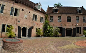 Surinaams Museum Paramaribo Wallpaper