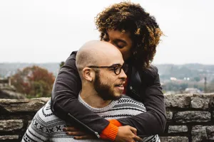 Sweet Best Friend Couple Wallpaper