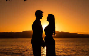 Sweet Sunset Couple Wallpaper