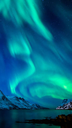 Swirling Green Northern Lights Hd Wallpaper