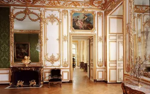 Take A Step Back In Time And Bask In The Beauty Of This Vintage, Classic Room. Wallpaper