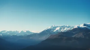 Take In The Breathtaking Views Of Blue Mountain Wallpaper