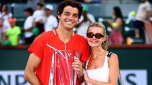 Taylor Fritz With His Girlfriend Wallpaper