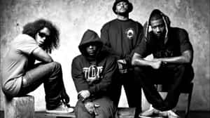 Tde - Dedication, Creativity, And Excellence Wallpaper