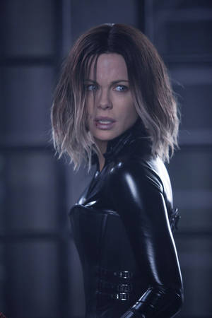 The Badass Vampire Selene From Underworld - Kate Beckinsale Wallpaper