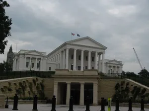 The Black Concrete Fences Of The Virginia State Capitol Wallpaper