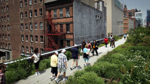 The High Line Tourists Brilliant Wallpaper