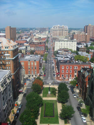 The Lafayette Monument, A Tribute To History In The Heart Of Mount Vernon Wallpaper