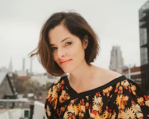 The Staircase Parker Posey Wallpaper