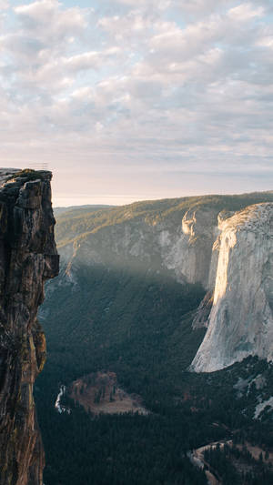 The Valley Of Yosemite Iphone Wallpaper