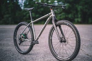 Thrilling Adventure With Salsa Niner Mountain Bike Wallpaper