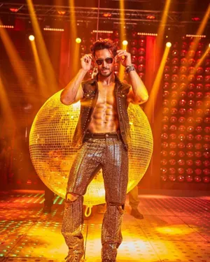 Tiger Shroff Disco Dancer Wallpaper