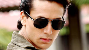 Tiger Shroff With Aviator Glasses Wallpaper