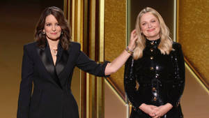 Tina Fey Amy Poehler Golden Globe Wallpaper