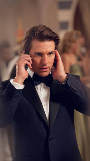 Tom Cruise Secret Agent Wallpaper