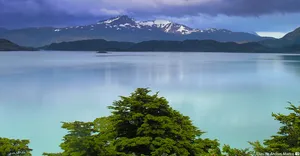 Torres Del Paine Lakeand Mountains Wallpaper